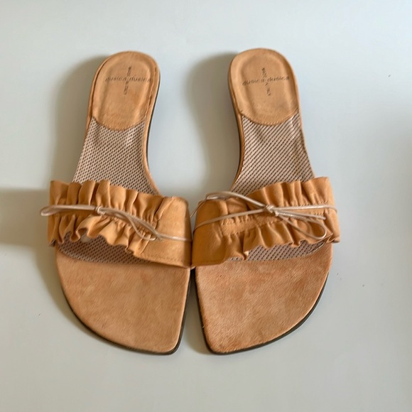 New Dusica Dusica peach suede slides 38 flats sandals 8 - Picture 1 of 7